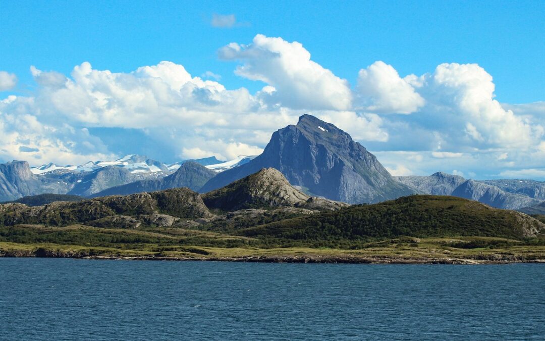 Kayak Rentals ~ Adventure Awaits At Antelope Point Marina! TL;DR…