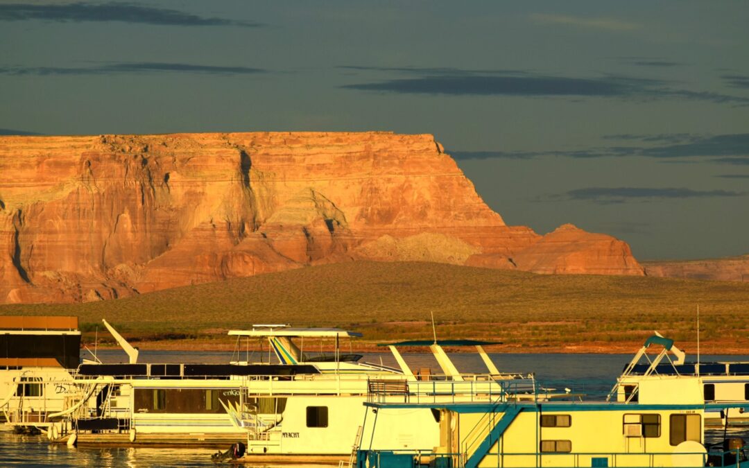 Exclusive Lake Powell Houseboat Excursions