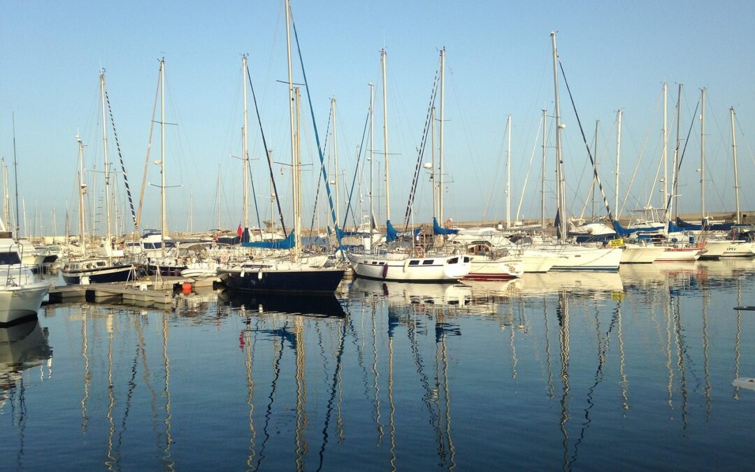 High-performance Surf Boat Rental Near Wahweap Marina / Hit The…